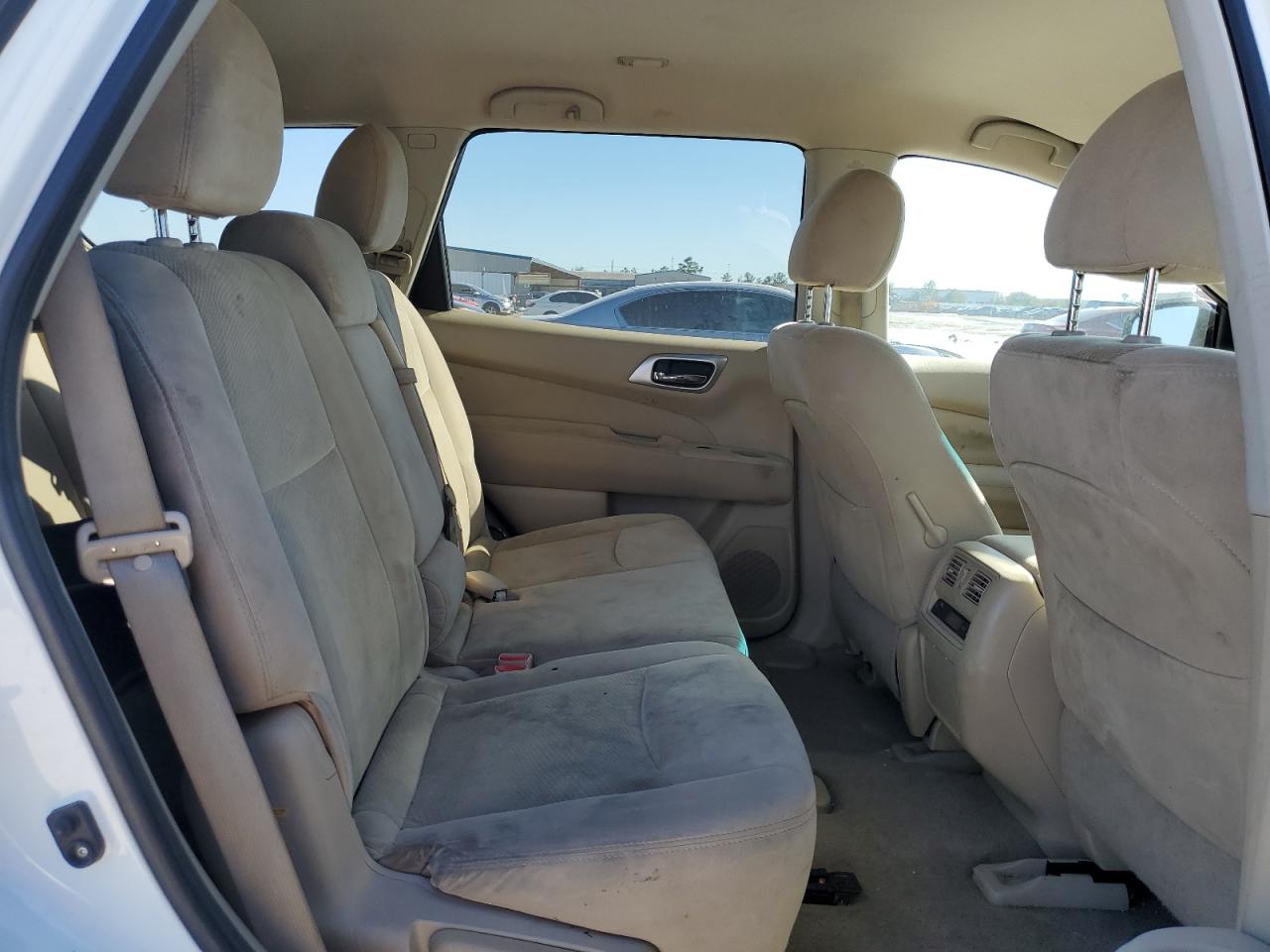 2015 Nissan Pathfinder VIN 5N1AR2MN4FC686185 Copart auction photo, front end / minor dent/scratches damage thumbnail 11