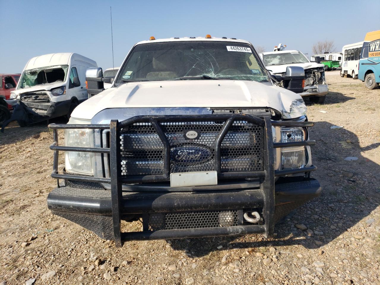 2011 Ford F350 VIN 1FT8W3CT7BEB07724 Copart auction photo, front end / side damage thumbnail 5