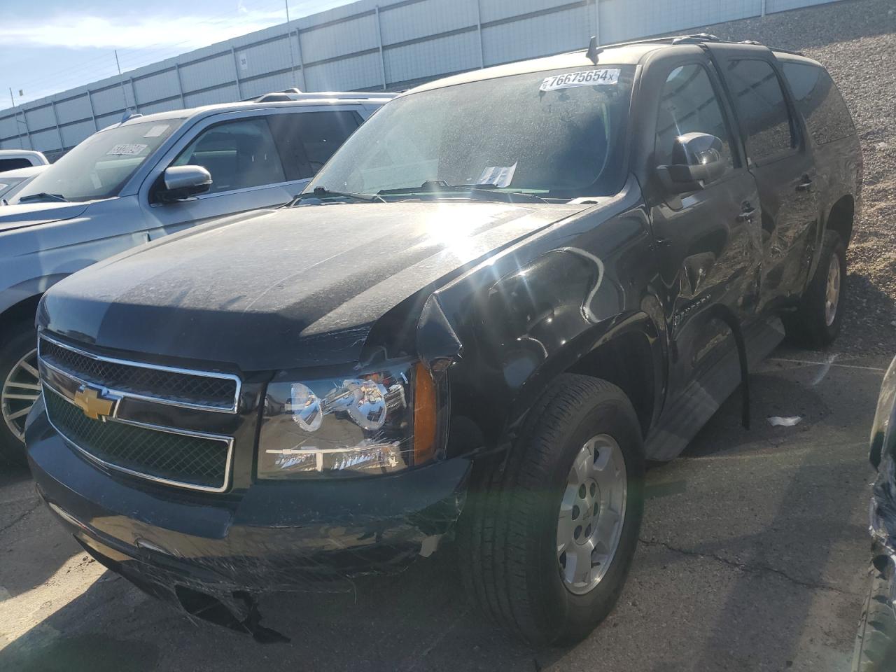2014 Chevrolet Suburban VIN 1GNSKJE71ER227075