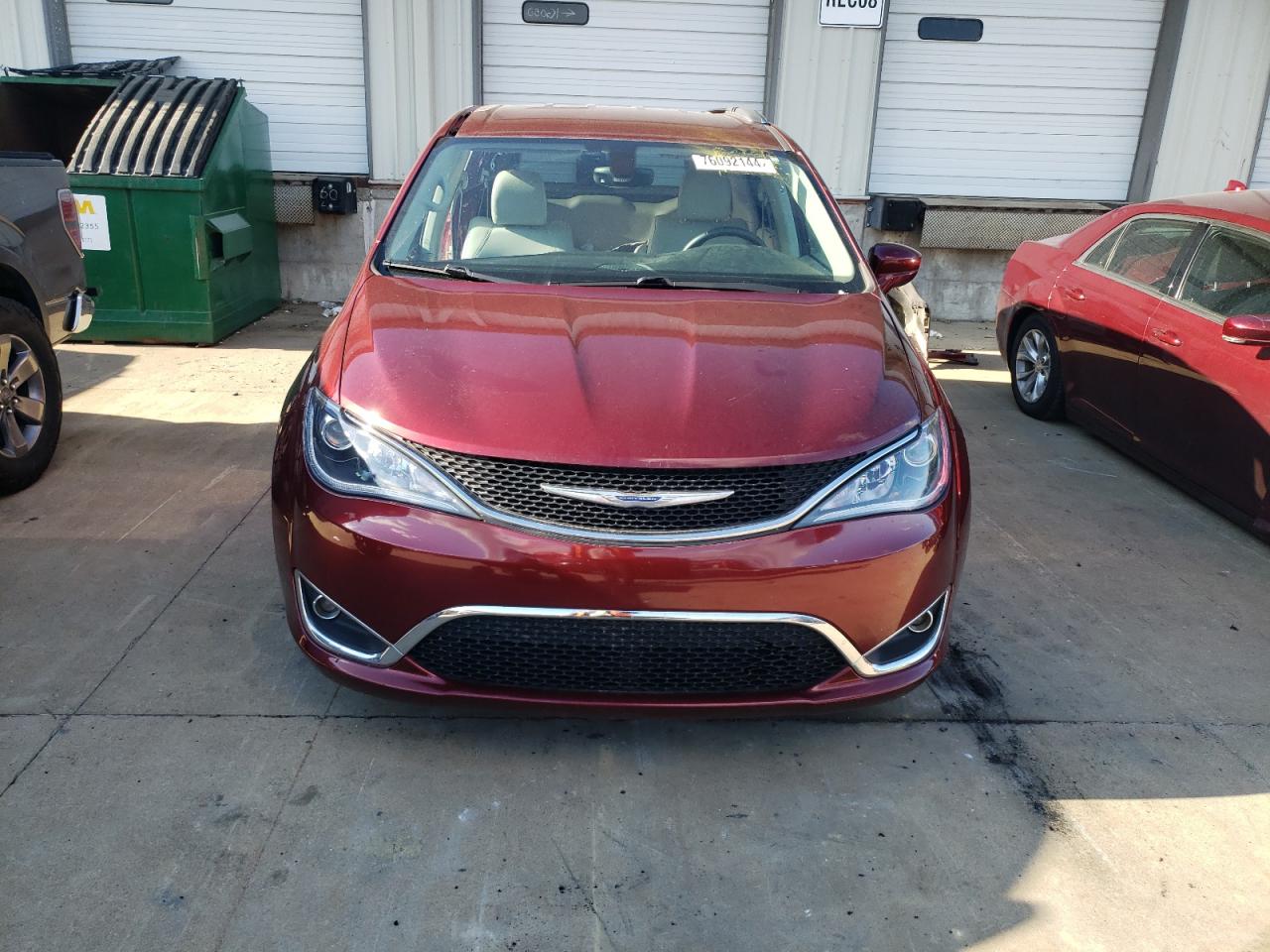 2018 Chrysler Pacifica VIN 2C4RC1EG1JR139636 Copart auction photo, side damage thumbnail 5