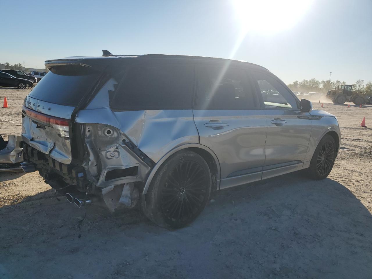 2020 Lincoln Aviator VIN 5LMYJ9YY0LGL15822 Copart auction photo, rear end damage thumbnail 3