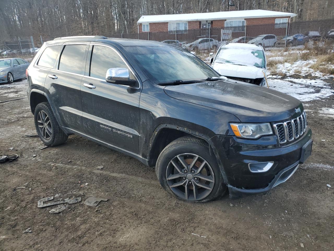 2017 Jeep Grand Cherokee VIN 1C4RJFBG9HC670836 Copart auction photo, front end / undercarriage damage thumbnail 4