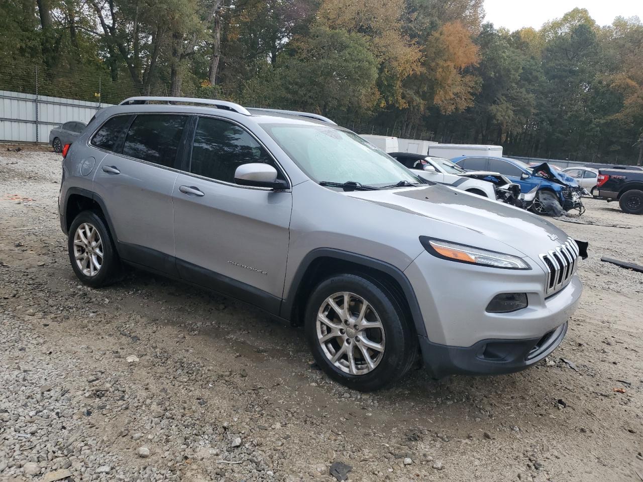 2017 Jeep Grand Cherokee VIN 1C4PJLCB7HW641648 Copart auction photo, front end / side damage thumbnail 4