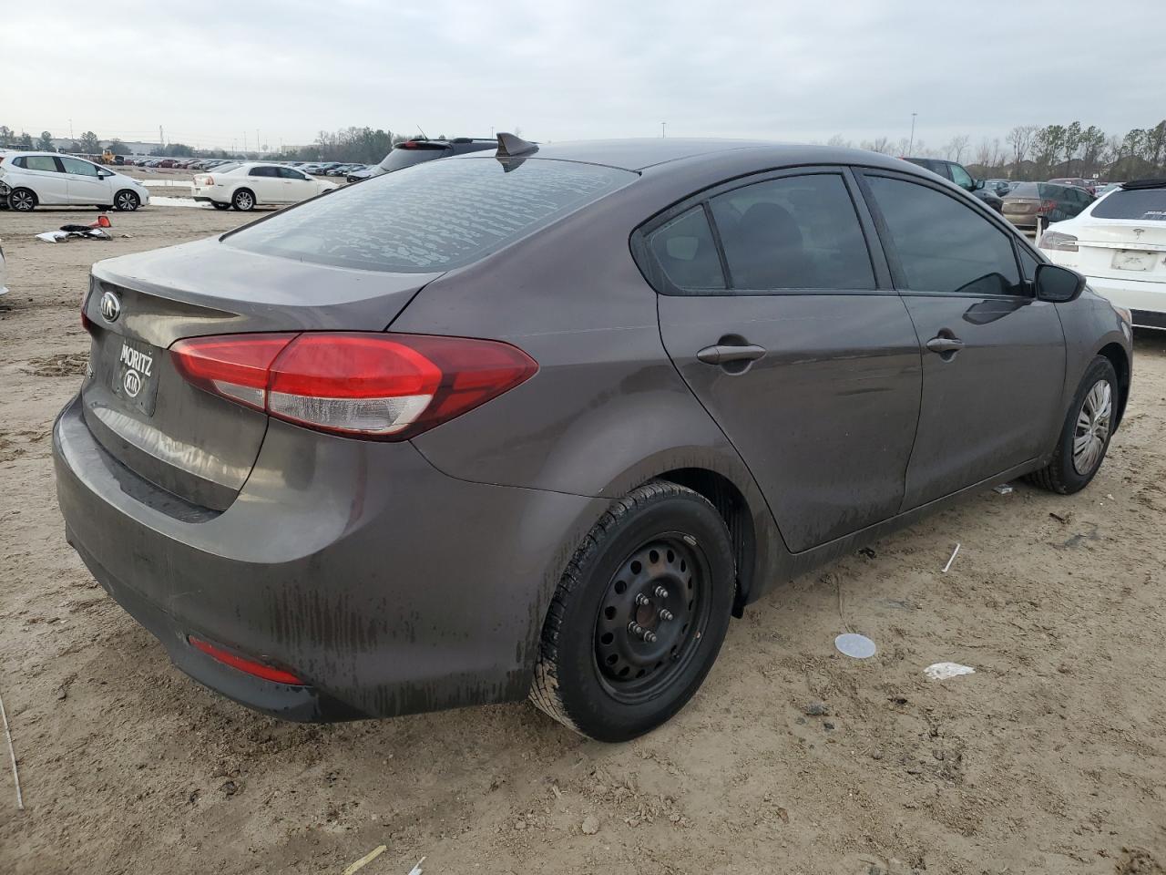 2018 KIA Forte VIN 3KPFK4A70JE185103 Copart auction photo, mechanical / normal wear damage thumbnail 3