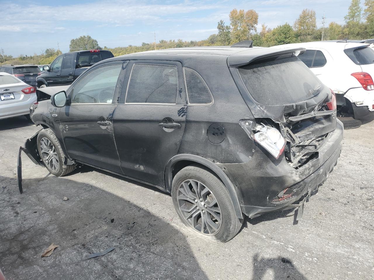 2018 Mitsubishi Outlander VIN JA4AP3AWXJU025321 Copart auction photo, front end / rear end damage thumbnail 2