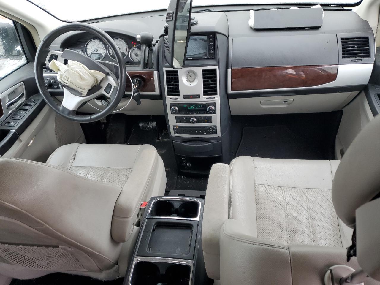 2010 Chrysler Town & Country VIN 2A4RR8DX2AR456621 Copart auction photo, front end / rear end damage thumbnail 8