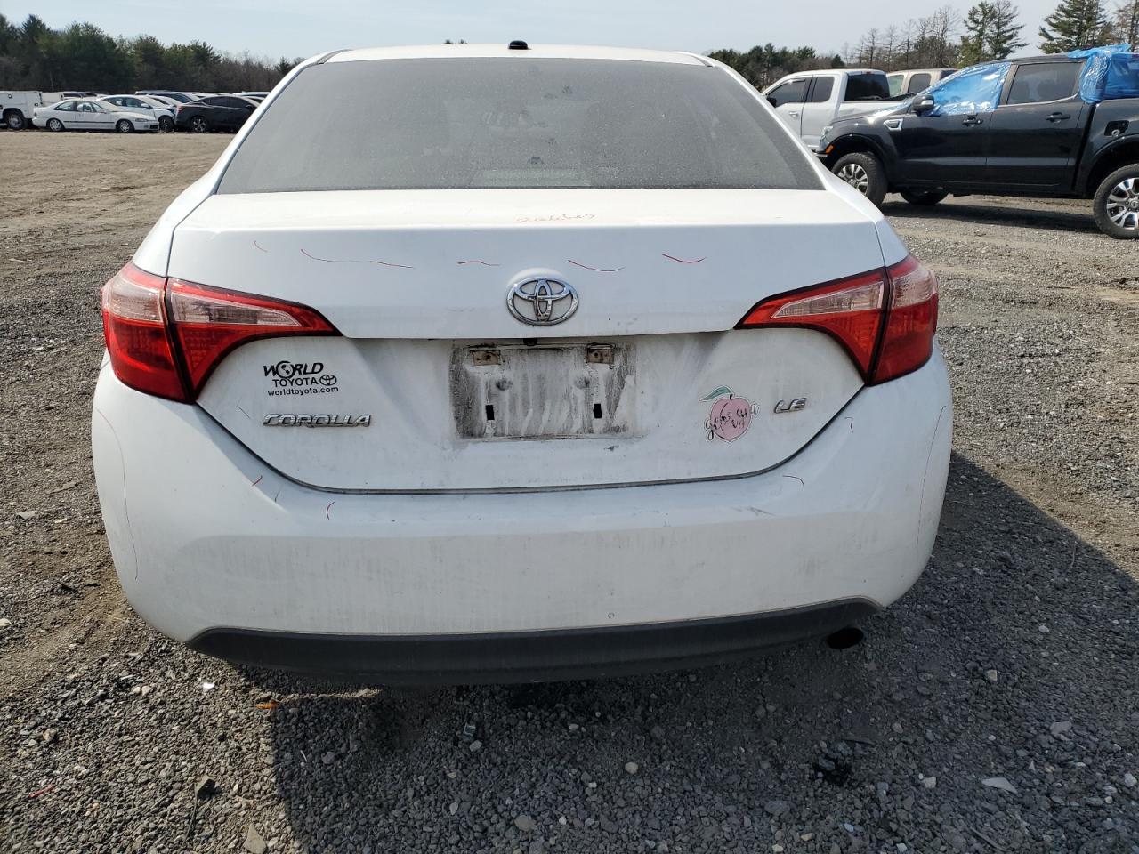2018 Toyota Corolla VIN 5YFBURHE5JP754562 Copart auction photo, front end / minor dent/scratches damage thumbnail 6