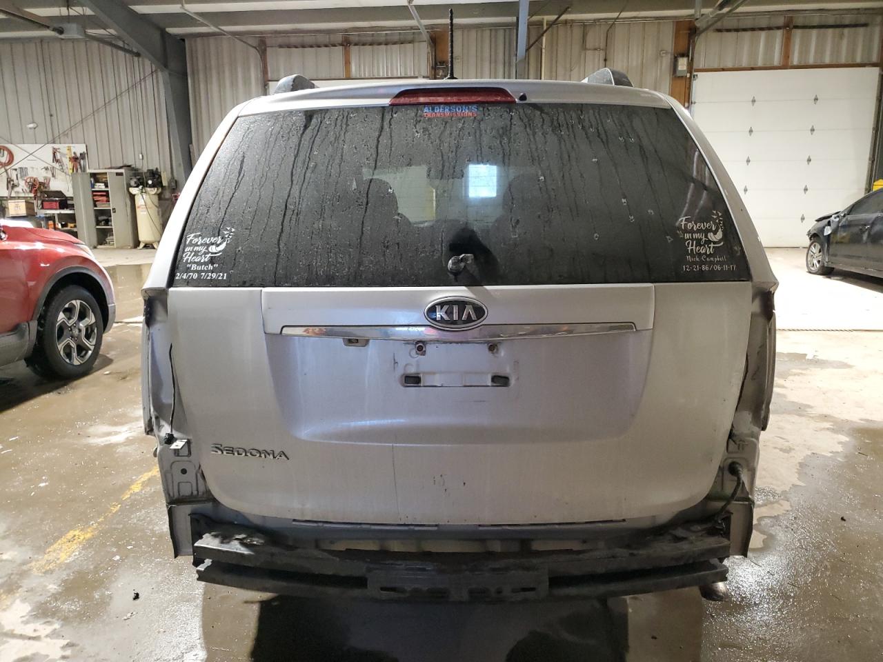 2010 KIA Sedona VIN KNDMG4C30A6330150 Copart auction photo, rear end / side damage thumbnail 6