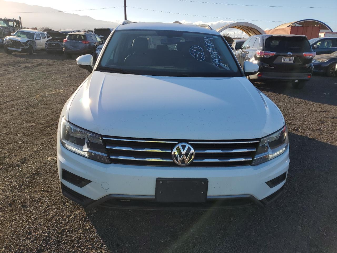 2021 Volkswagen Tiguan VIN 3VV3B7AX0MM126679 Copart auction photo, side / rear end damage thumbnail 5