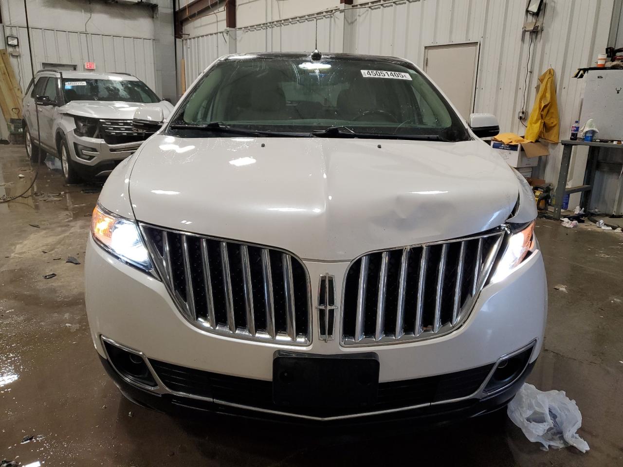 2013 Lincoln MKX VIN 2LMDJ8JK7DBL44507 Copart auction photo, front end damage thumbnail 5