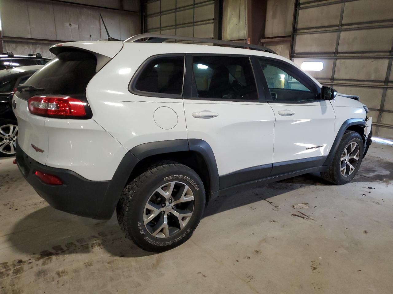 2016 Jeep Cherokee VIN 1C4PJMBS5GW153336 Copart auction photo, front end / minor dent/scratches damage thumbnail 3