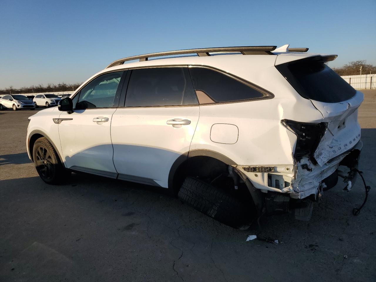 2022 KIA Sorento VIN 5XYRLDLC0NG116358 Copart auction photo, rear end damage thumbnail 2