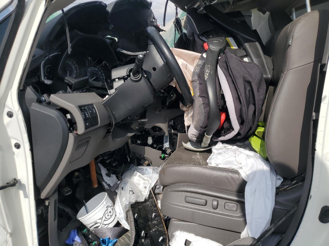 2016 Honda Odyssey VIN 5FNRL5H61GB127761 Copart auction photo, front end damage thumbnail 7