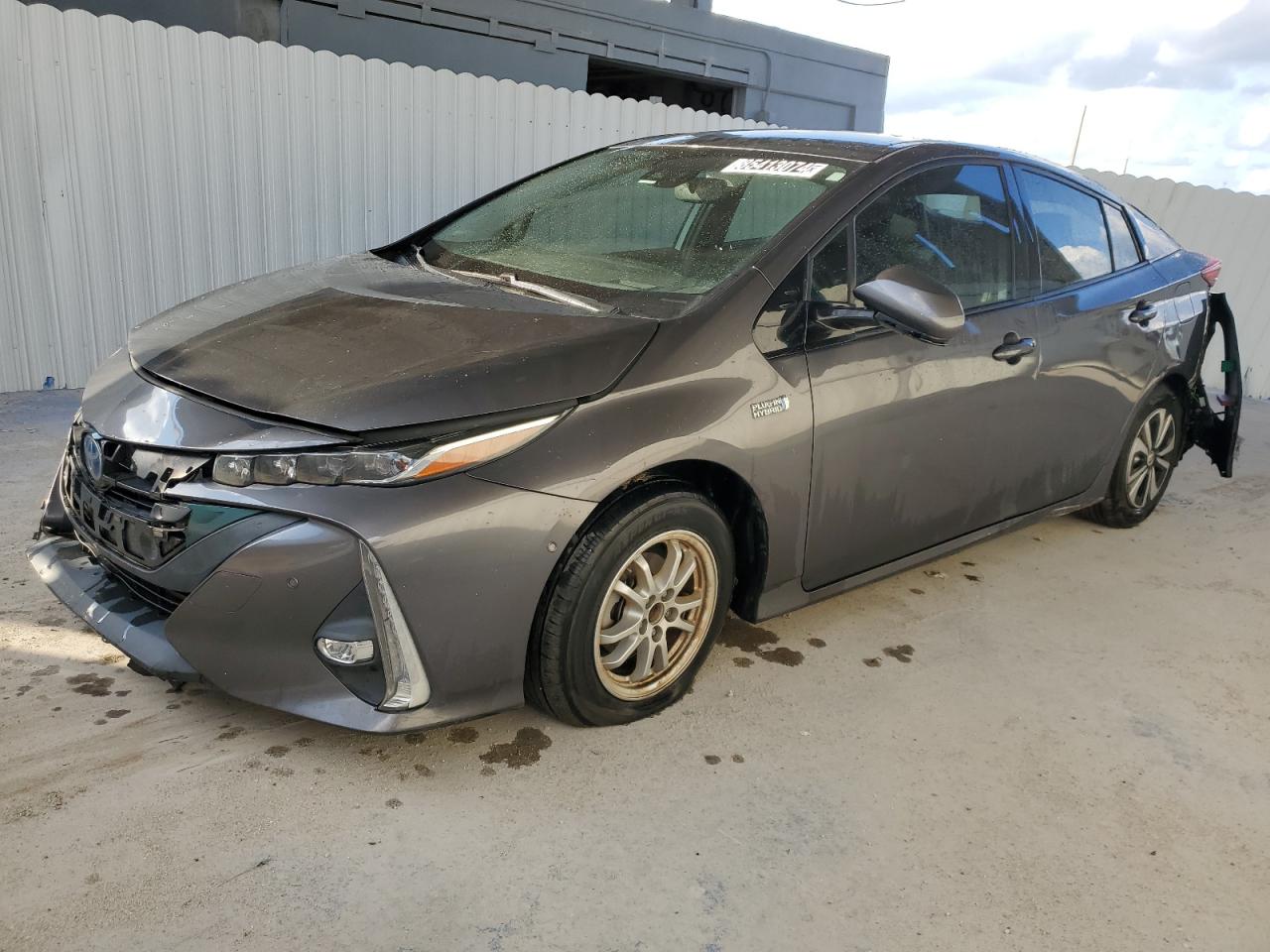 2018 Toyota Prius VIN JTDKARFP8J3078704