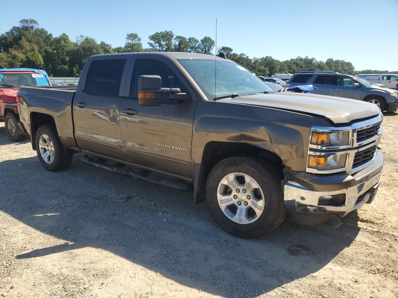 2015 Chevrolet Silverado VIN 3GCUKREC1FG443913 Copart auction photo, side / minor dent/scratches damage thumbnail 4