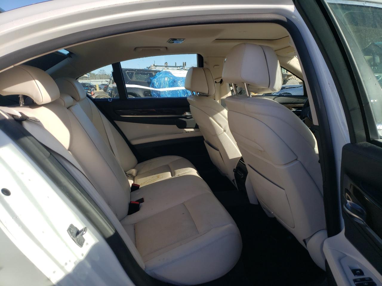 2013 BMW 7er VIN WBAYA8C55DC996693 Copart auction photo, rear end damage thumbnail 10