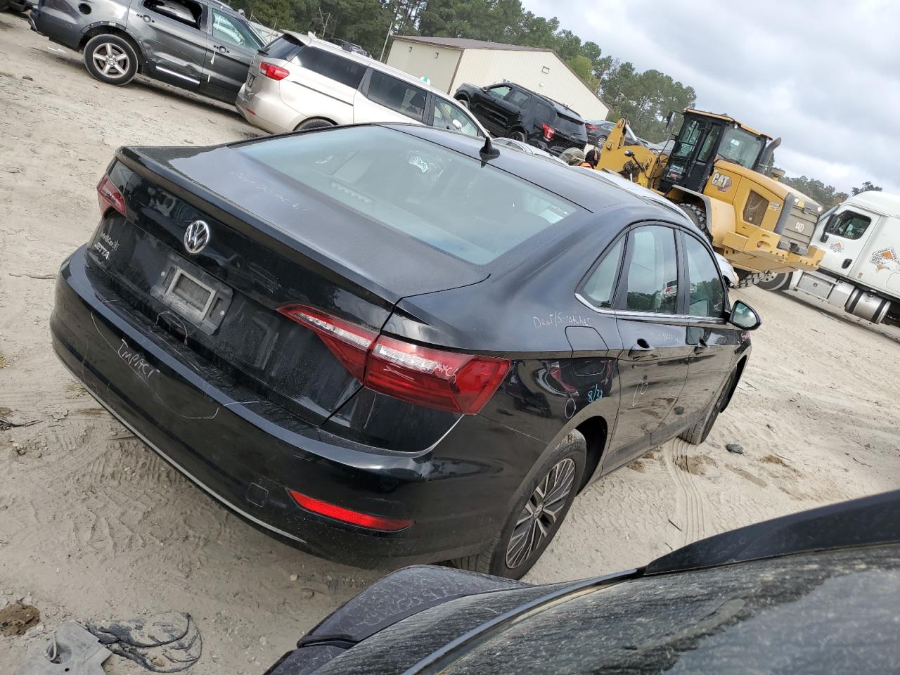 2020 Volkswagen Jetta VIN 3VWCB7BU0LM025561 Copart auction photo, front end / side damage thumbnail 3