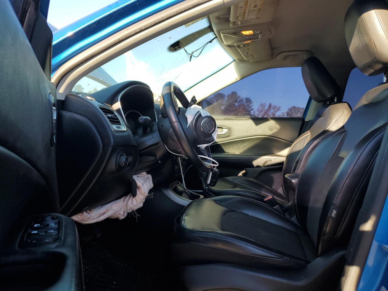 2017 Jeep Compass VIN 3C4NJDBB7HT688490 Copart auction photo, front end damage thumbnail 7