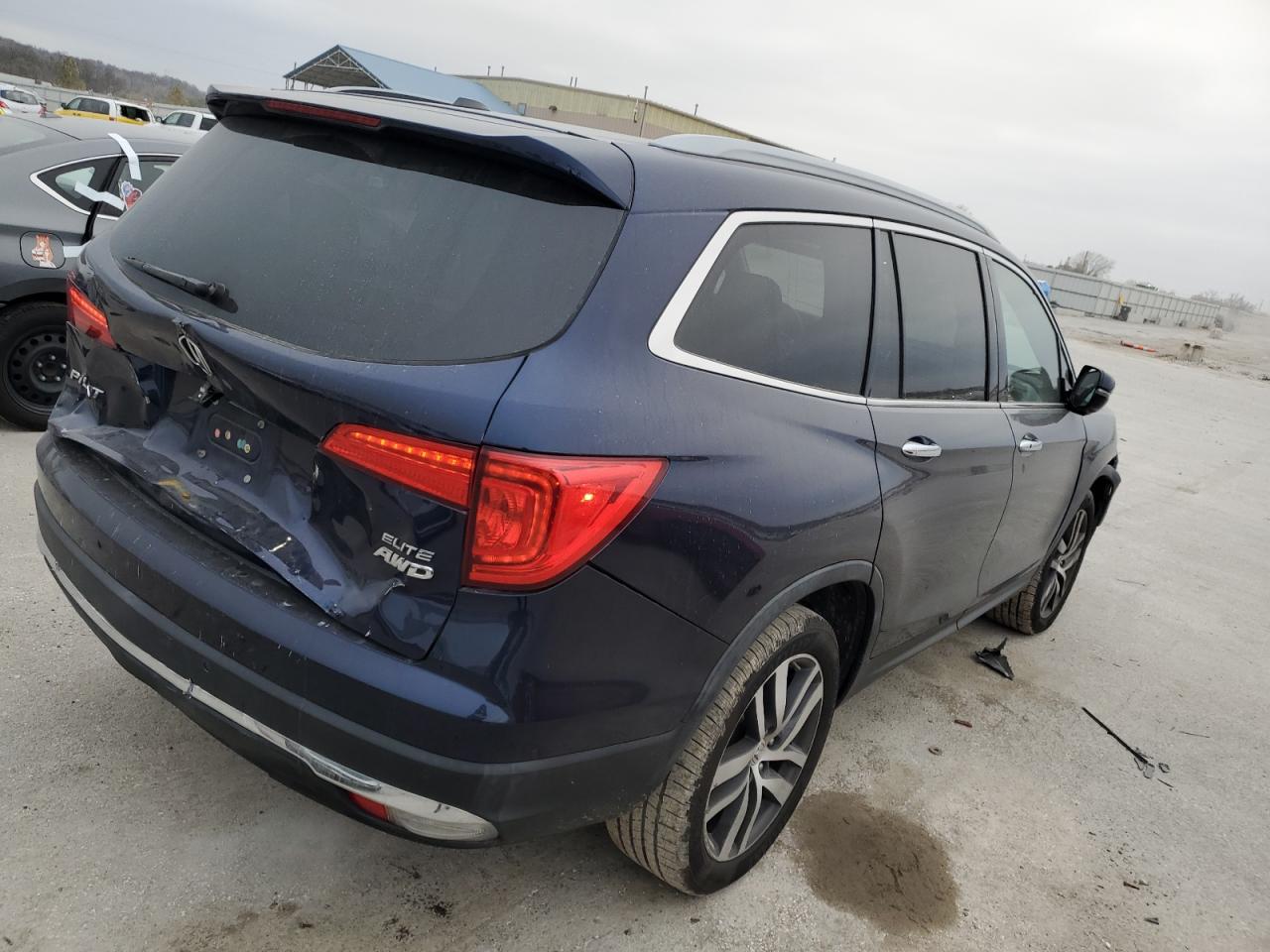2016 Honda Pilot VIN 5FNYF6H02GB086514 Copart auction photo, all over damage thumbnail 3