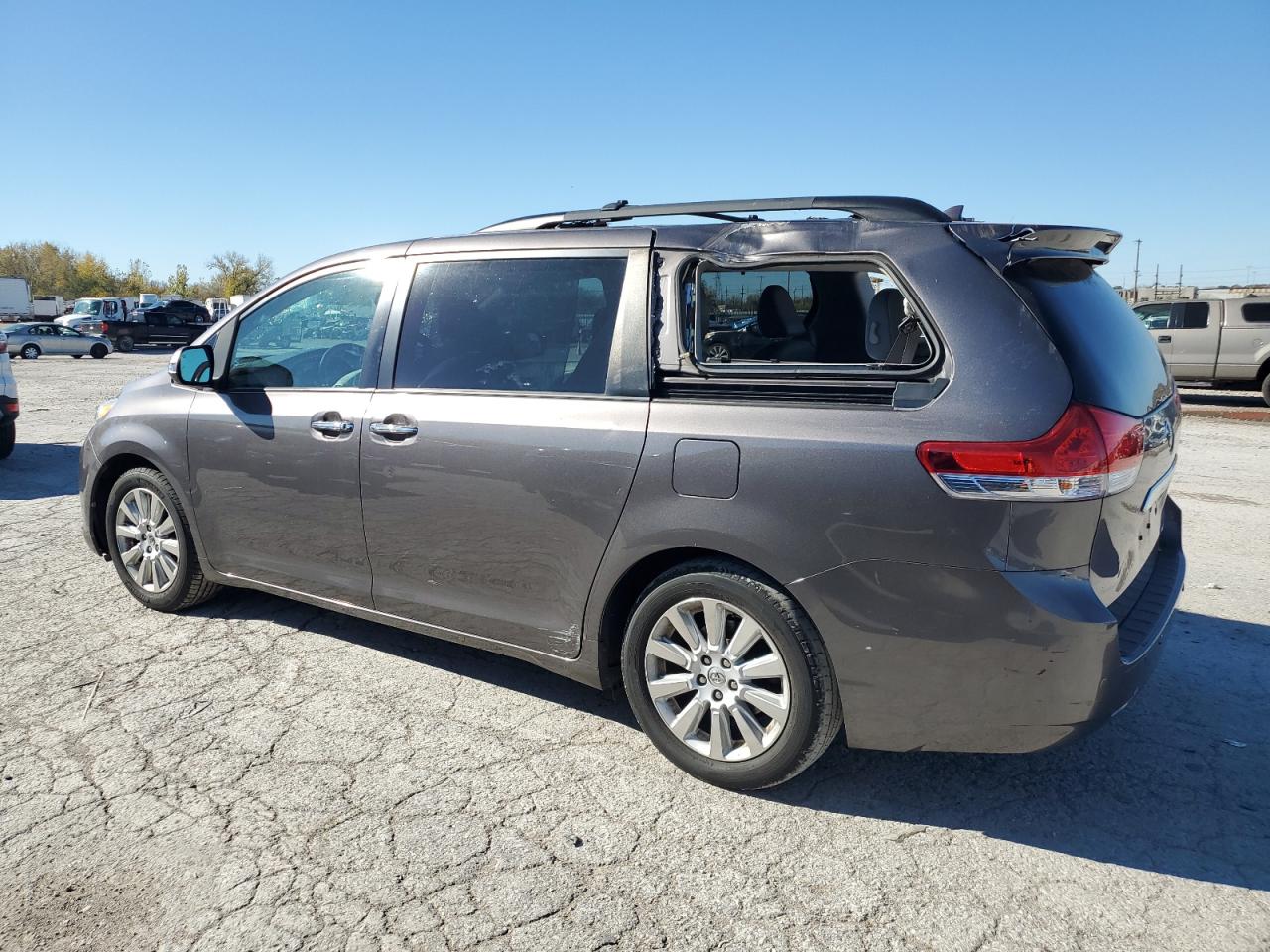 2013 Toyota Sienna VIN 5TDYK3DCXDS404784 Copart auction photo, all over / minor dent/scratches damage thumbnail 2