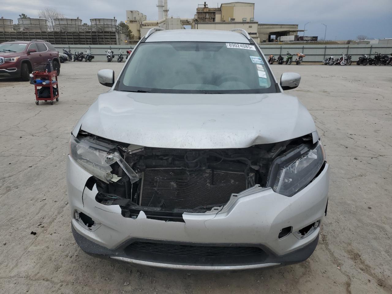 2015 Nissan Rogue VIN KNMAT2MT6FP559225 Copart auction photo, front end damage thumbnail 5