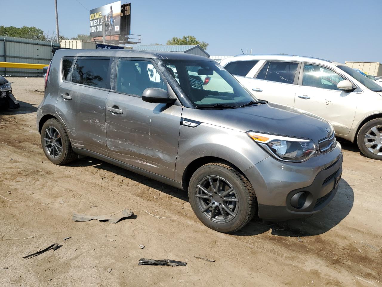 2018 KIA Soul VIN KNDJN2A22J7585822 Copart auction photo, side damage thumbnail 4
