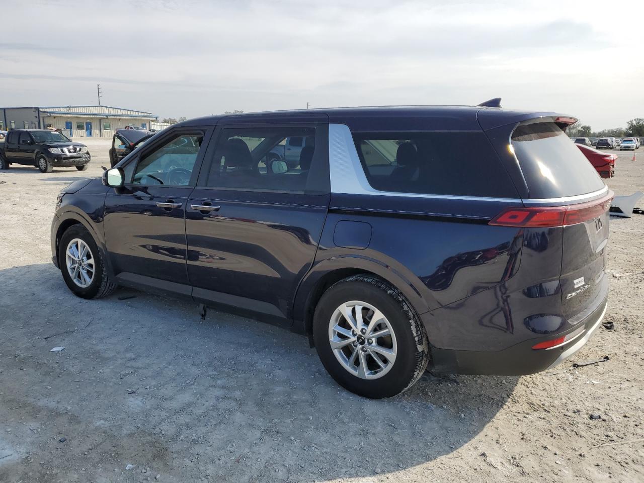 2022 KIA Carnival VIN KNDNB4H30N6058622 Copart auction photo, front end damage thumbnail 2