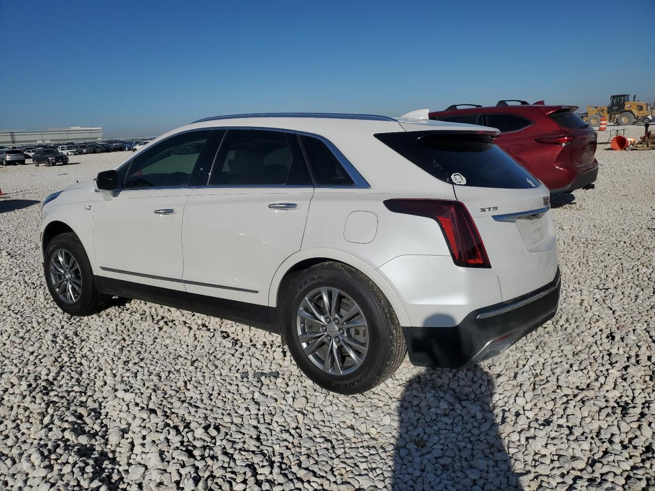2022 Cadillac XT5 VIN 1GYKNCRS1NZ125487 Copart auction photo, side damage thumbnail 2