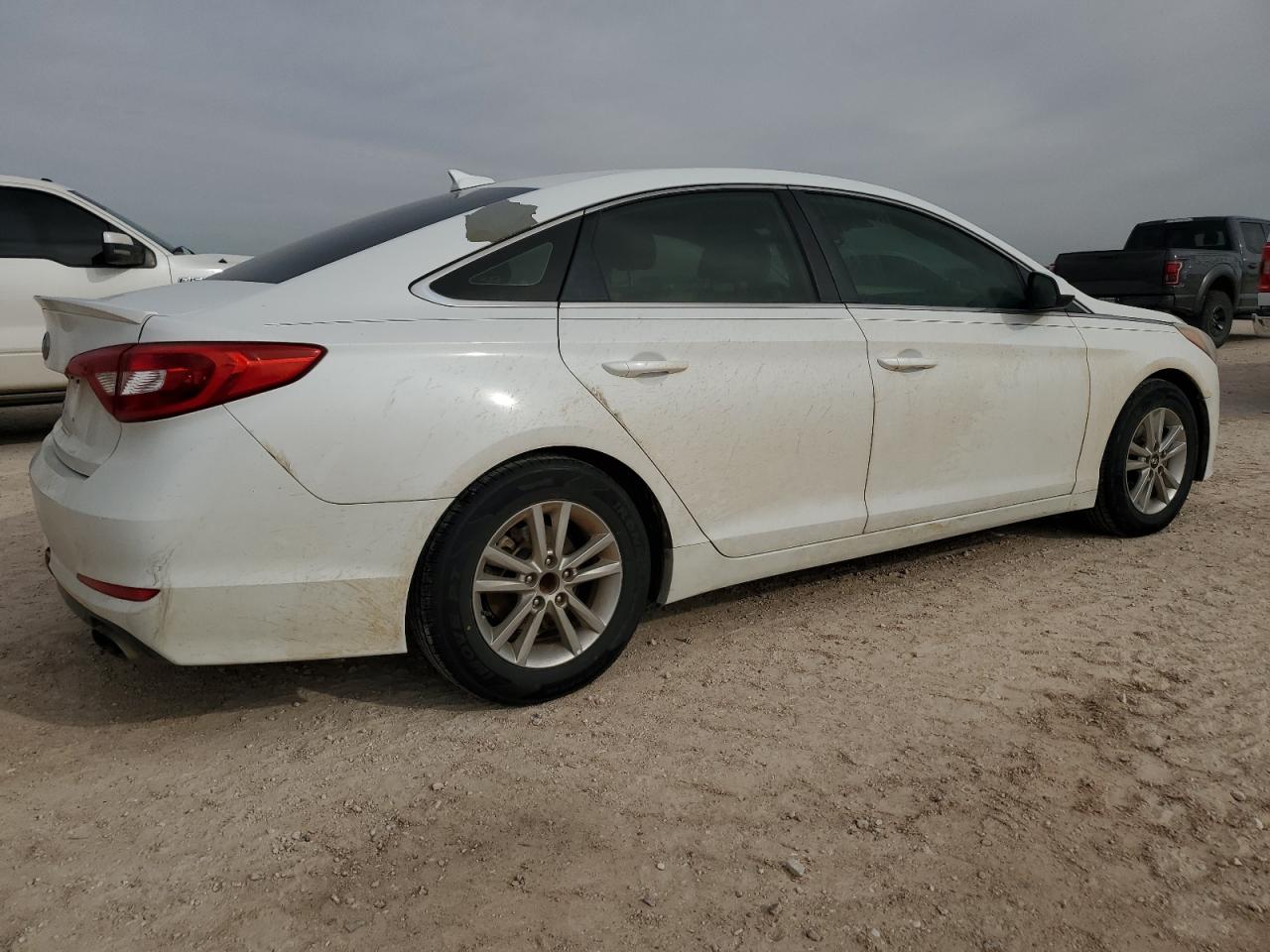2017 Hyundai Sonata VIN 5NPE24AF5HH553204 Copart auction photo, water/flood damage thumbnail 3