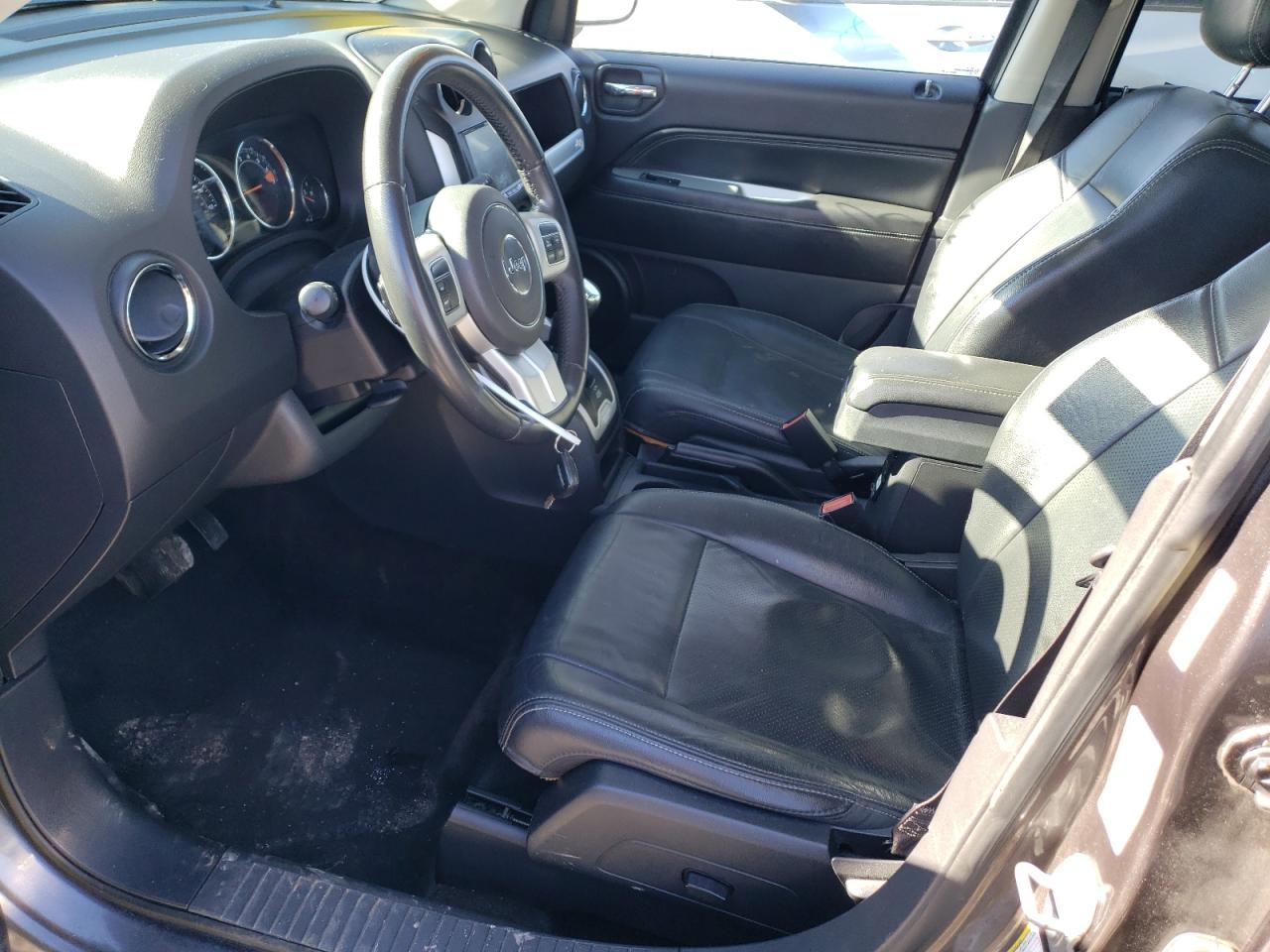 2016 Jeep Compass VIN 1C4NJDEB7GD708608 Copart auction photo, front end / side damage thumbnail 7