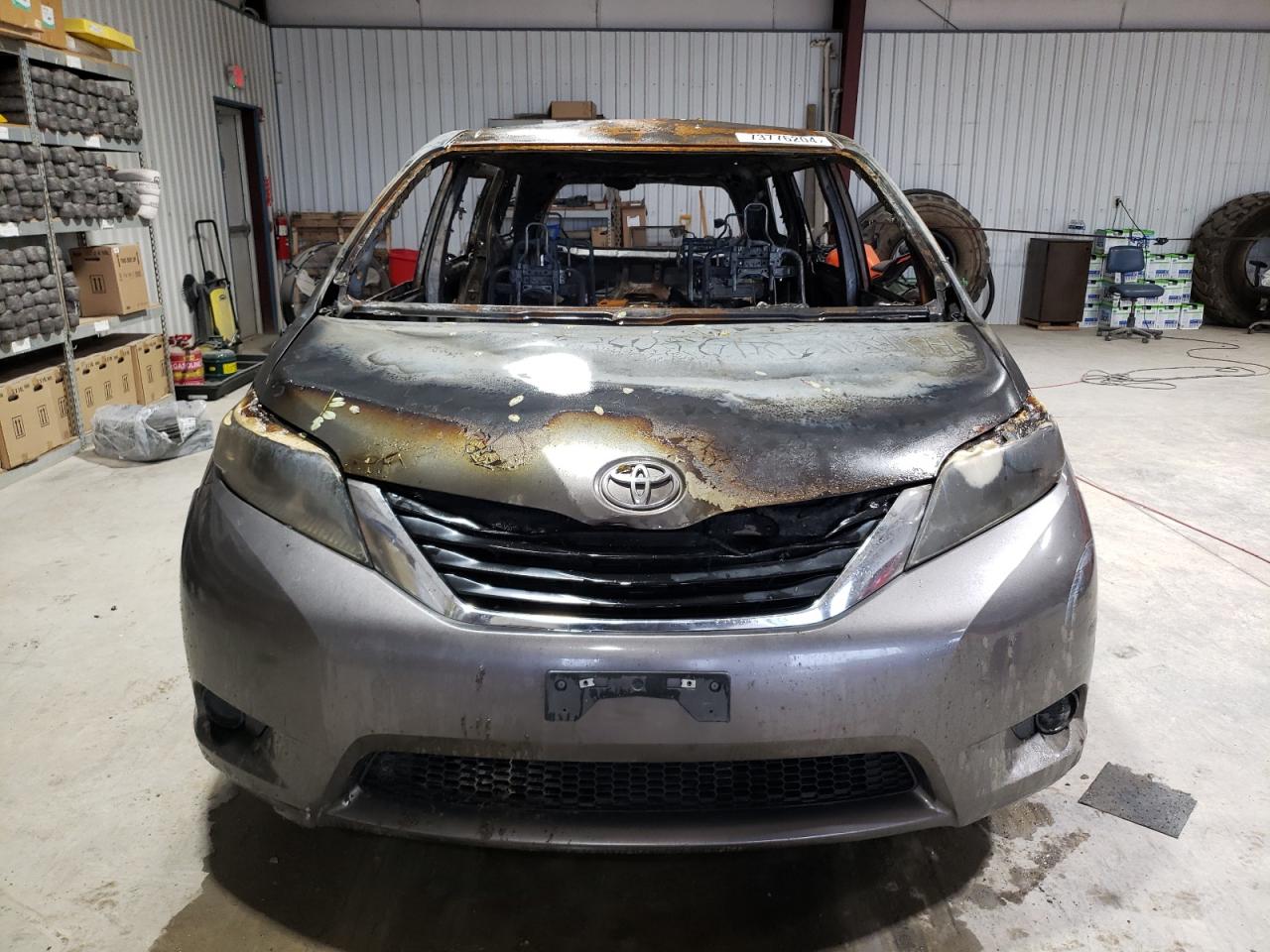 2011 Toyota Sienna VIN 5TDKK3DC6BS039748 Copart auction photo, burn / burn - engine damage thumbnail 5