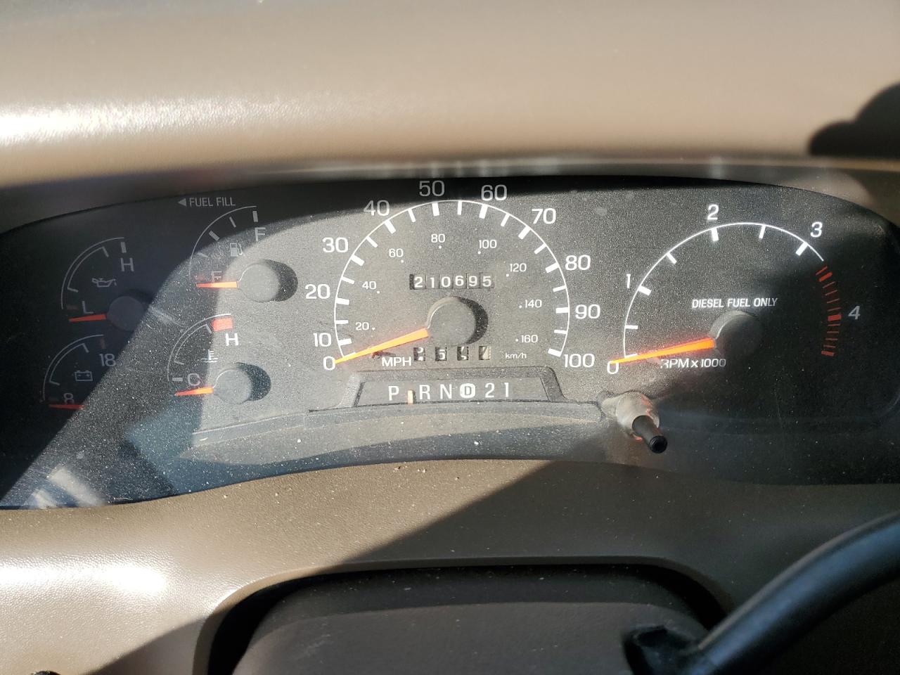 2002 Ford F350 VIN 1FDWW36F42EC71814 Copart auction photo, front end / minor dent/scratches damage thumbnail 9