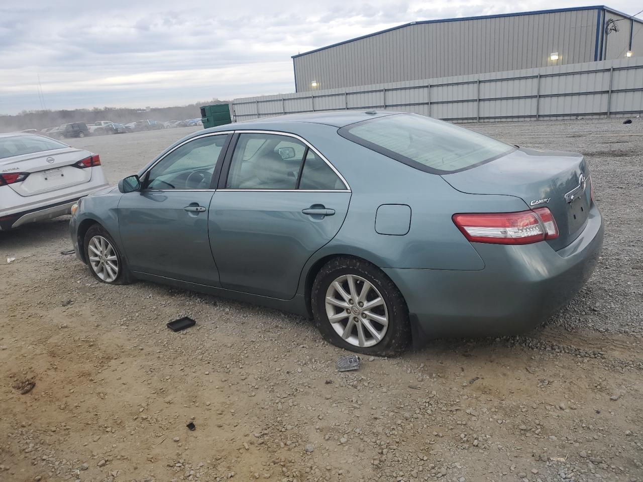 2011 Toyota Camry VIN 4T1BF3EK2BU699559 Copart auction photo, front end / minor dent/scratches damage thumbnail 2