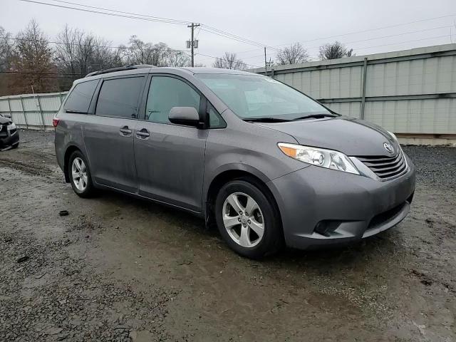 2017 Toyota Sienna VIN 5TDKZ3DC0HS771345 Copart auction photo, side damage thumbnail 11