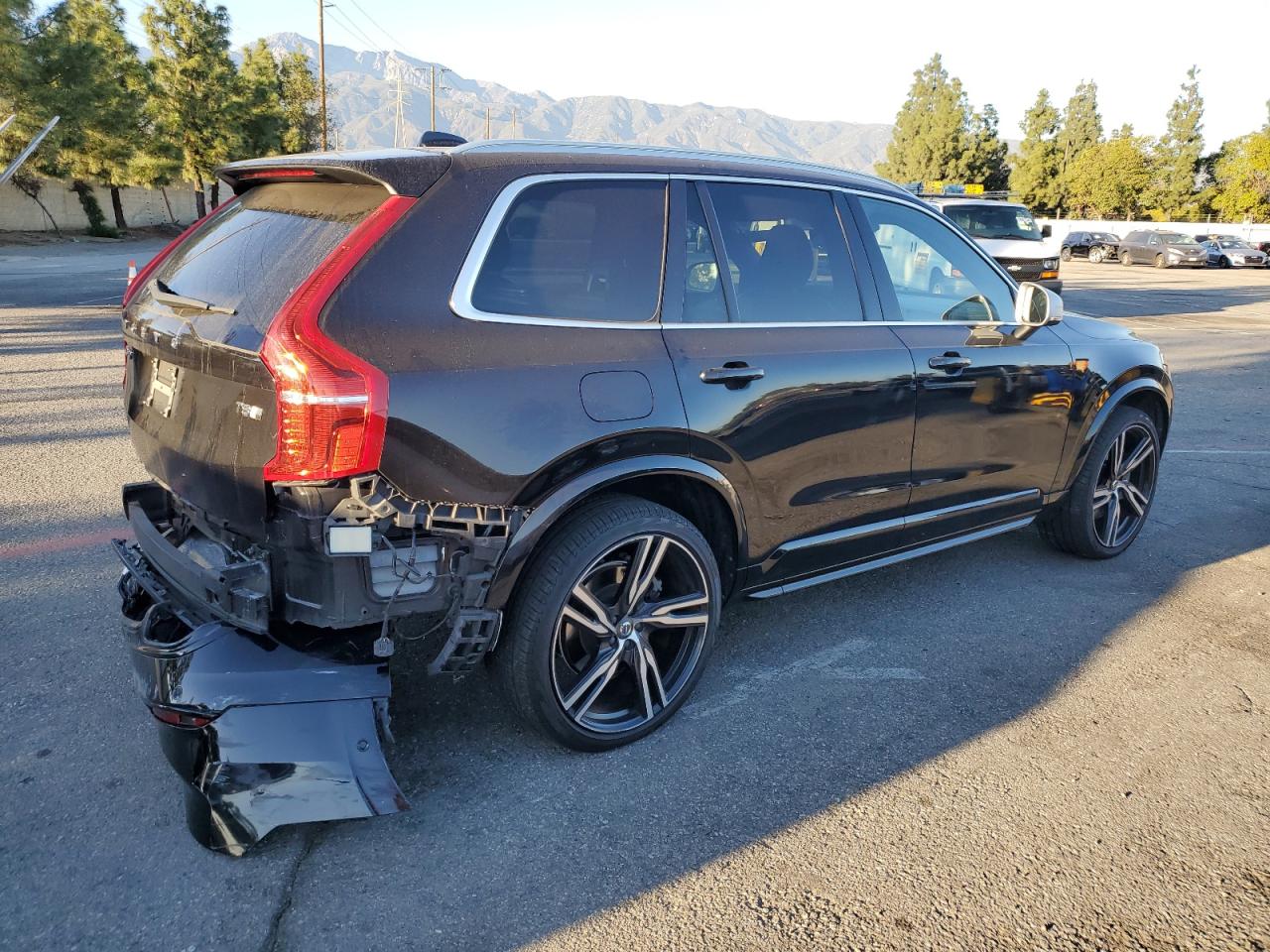 2017 Volvo XC90 VIN YV4BC0PM6H1144115 Copart auction photo, rear end damage thumbnail 3
