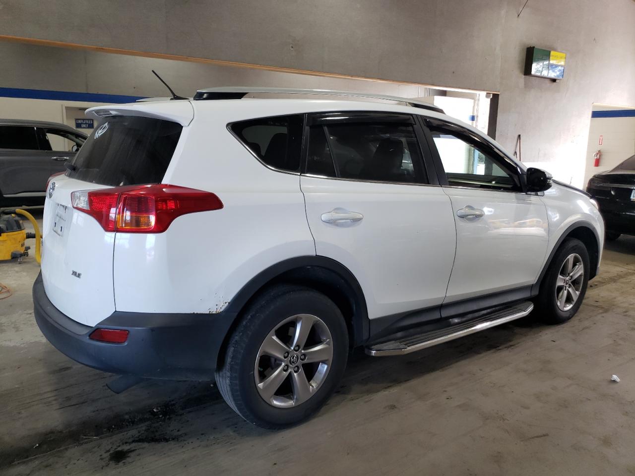 2015 Toyota RAV 4 VIN JTMWFREV4FD071673 Copart auction photo, front end damage thumbnail 3