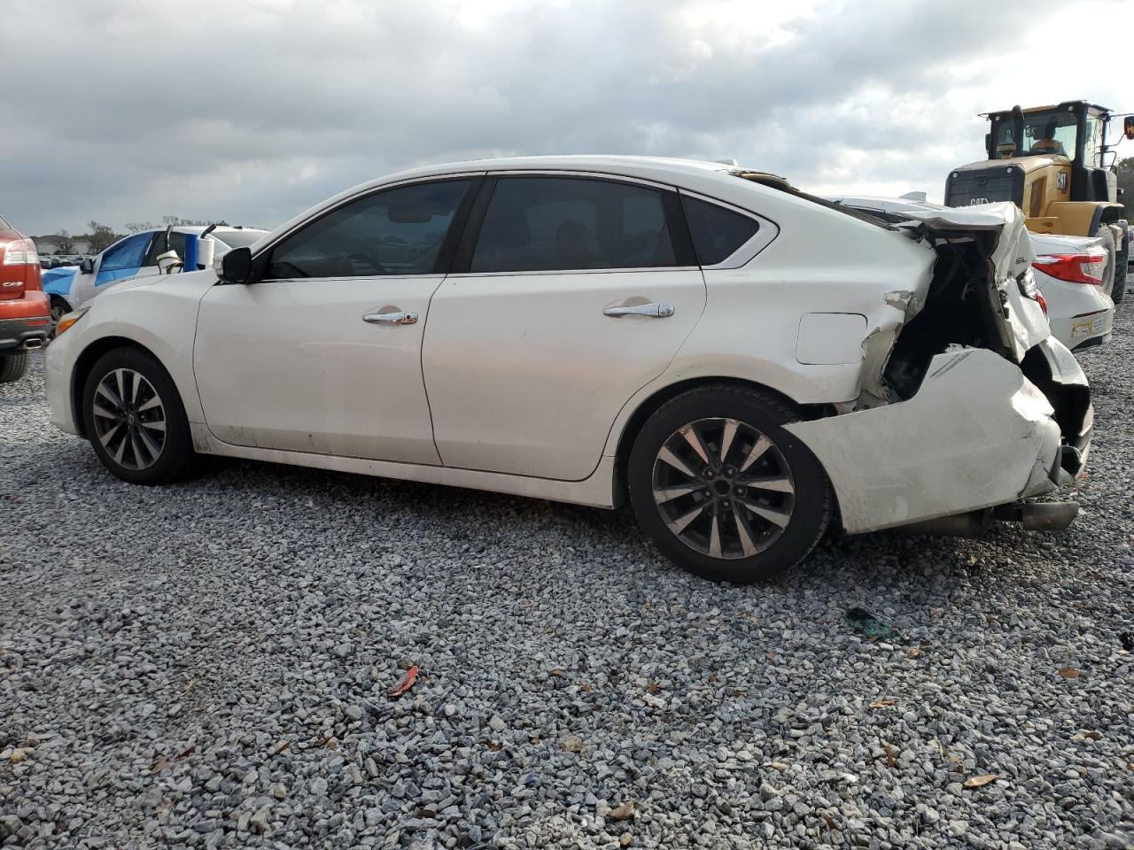 2017 Nissan Altima VIN 1N4AL3AP6HC272738 Copart auction photo, rear end damage thumbnail 2