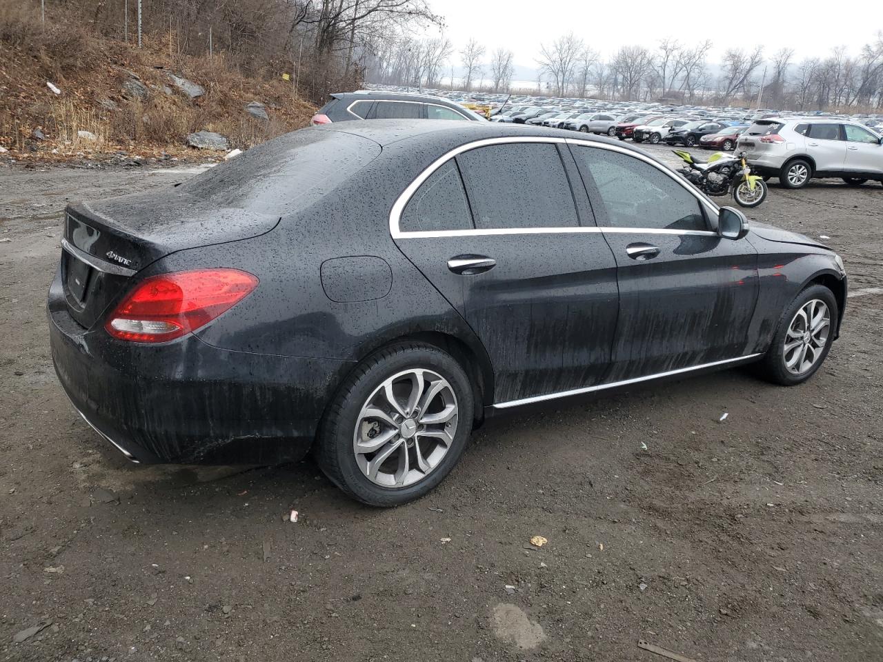 2017 Mercedes-Benz C-klasse VIN 55SWF4KB7HU209326 Copart auction photo, front end / minor dent/scratches damage thumbnail 3