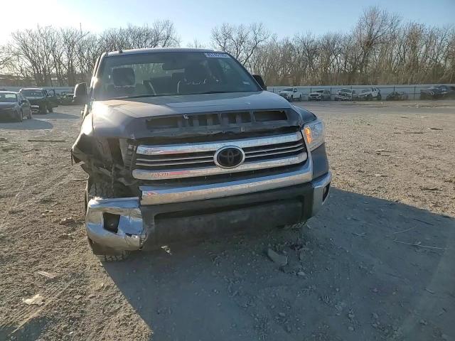 2017 Toyota Tundra VIN 5TFEW5F1XHX220623 Copart auction photo, front end / minor dent/scratches damage thumbnail 10