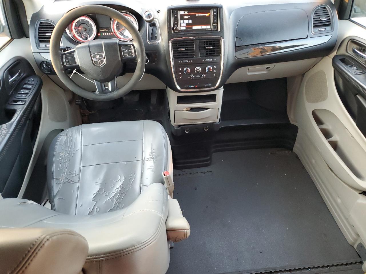 2017 Dodge Caravan VIN 2C4RDGBG4HR776518 Copart auction photo, minor dent/scratches damage thumbnail 8