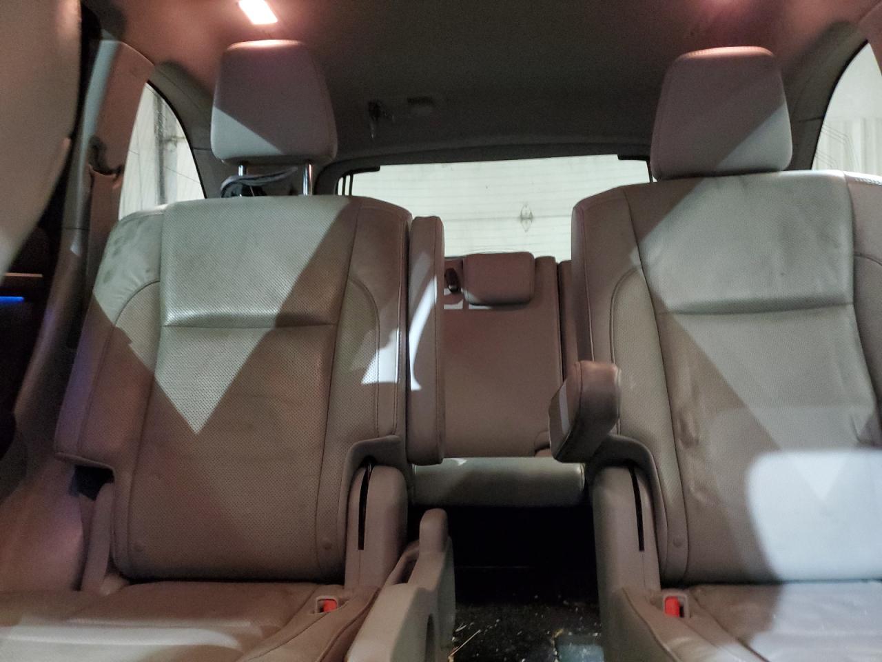 2016 Toyota Highlander VIN 5TDDKRFH4GS276184 Copart auction photo, side / minor dent/scratches damage thumbnail 10