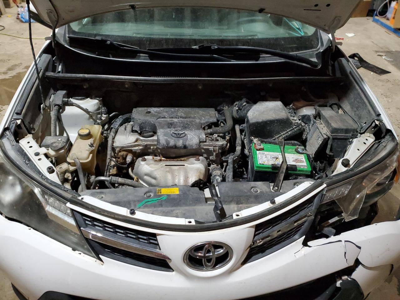 2015 Toyota RAV 4 VIN 2T3RFREVXFW260862 Copart auction photo, front end / side damage thumbnail 13