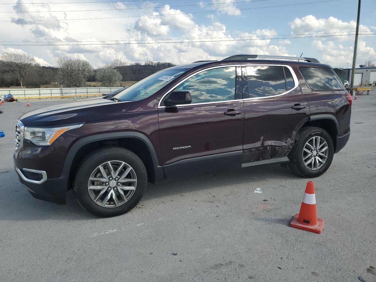 2017 GMC Acadia VIN 1GKKNLLS2HZ261683 - Copart auction photo