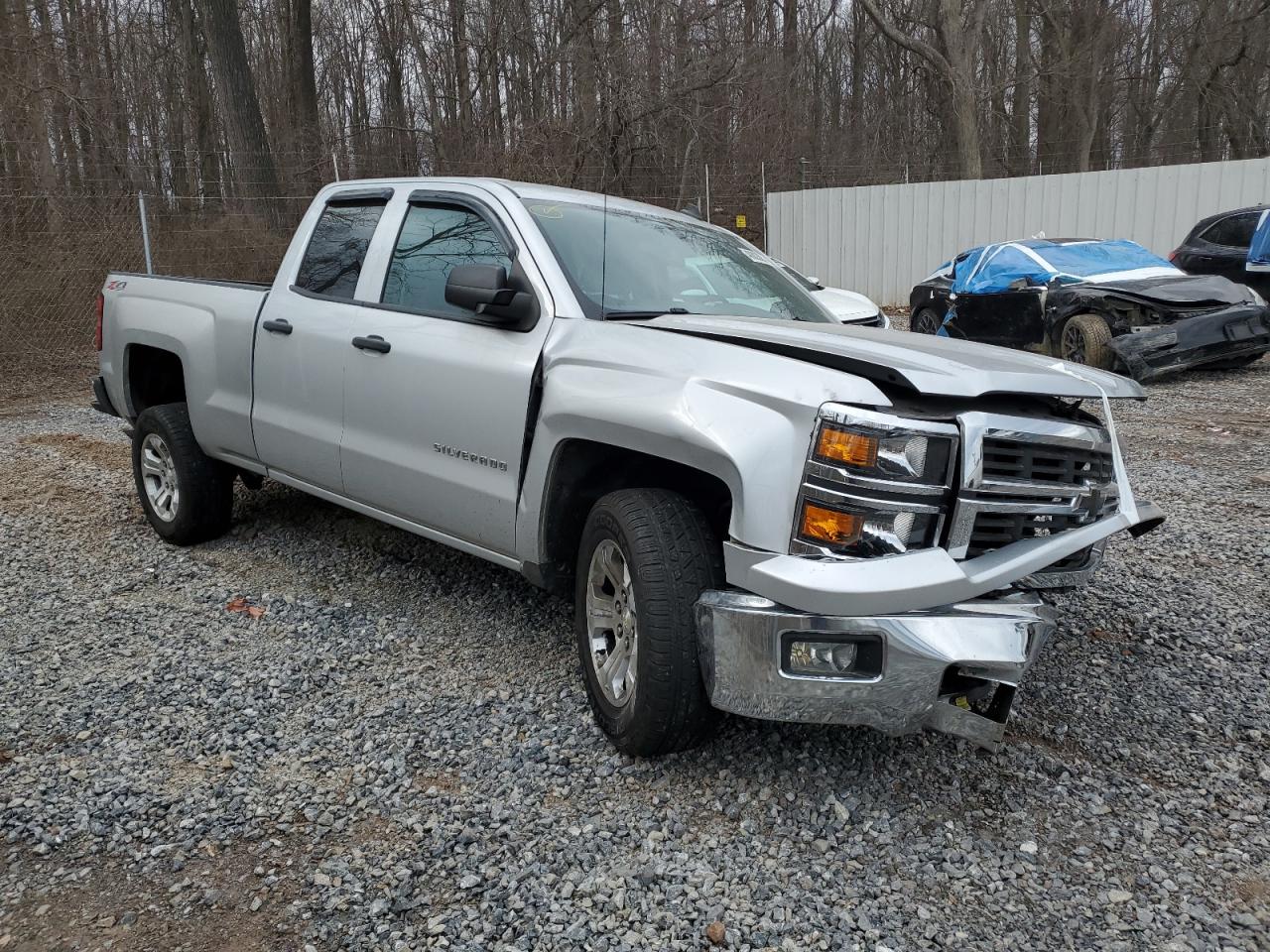 2014 Chevrolet Silverado VIN 1GCVKREHXEZ400685 Copart auction photo, front end / side damage thumbnail 4