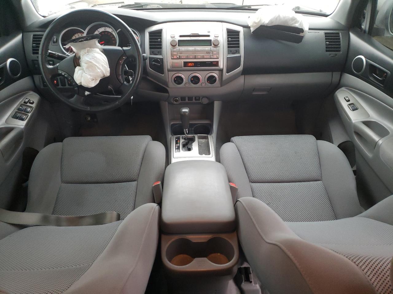 2011 Toyota Tacoma VIN 3TMLU4EN1BM070586 Copart auction photo, front end damage thumbnail 8
