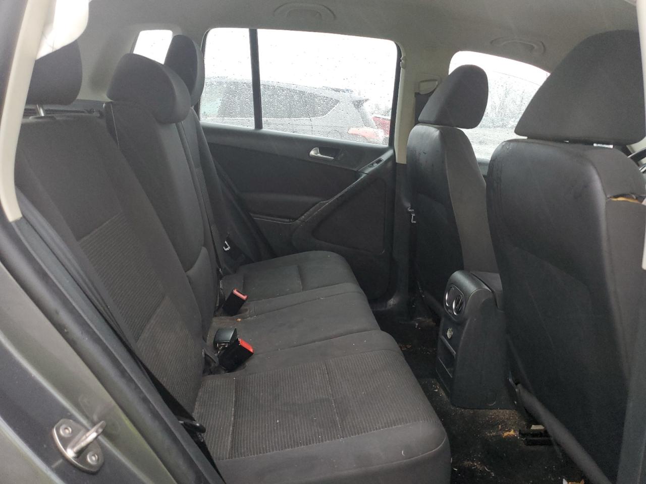 2015 Volkswagen Tiguan VIN WVGAV7AX2FW588043 Copart auction photo, side / minor dent/scratches damage thumbnail 11