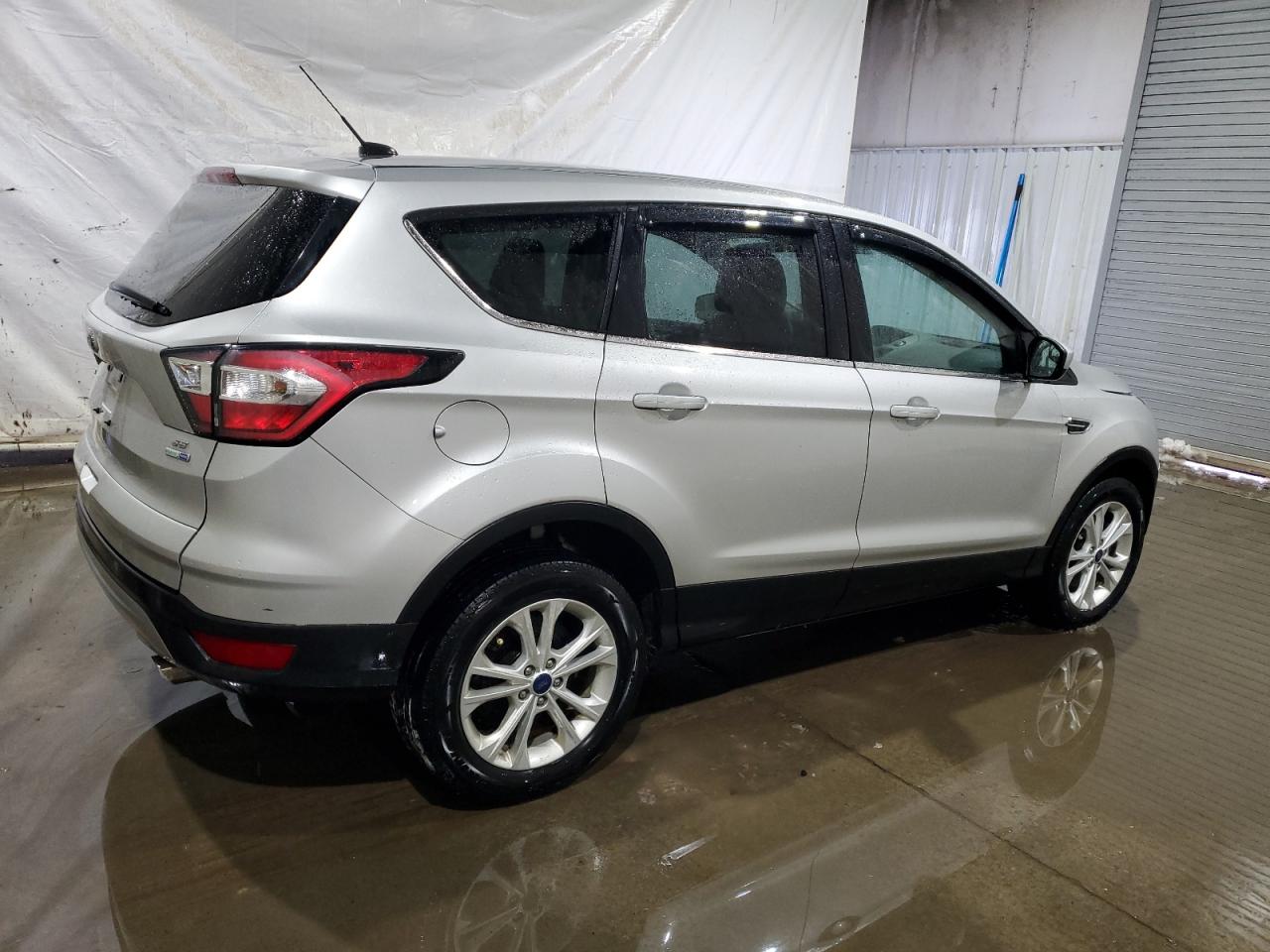 2017 Ford Escape VIN 1FMCU9GDXHUE62192 Copart auction photo, front end damage thumbnail 3