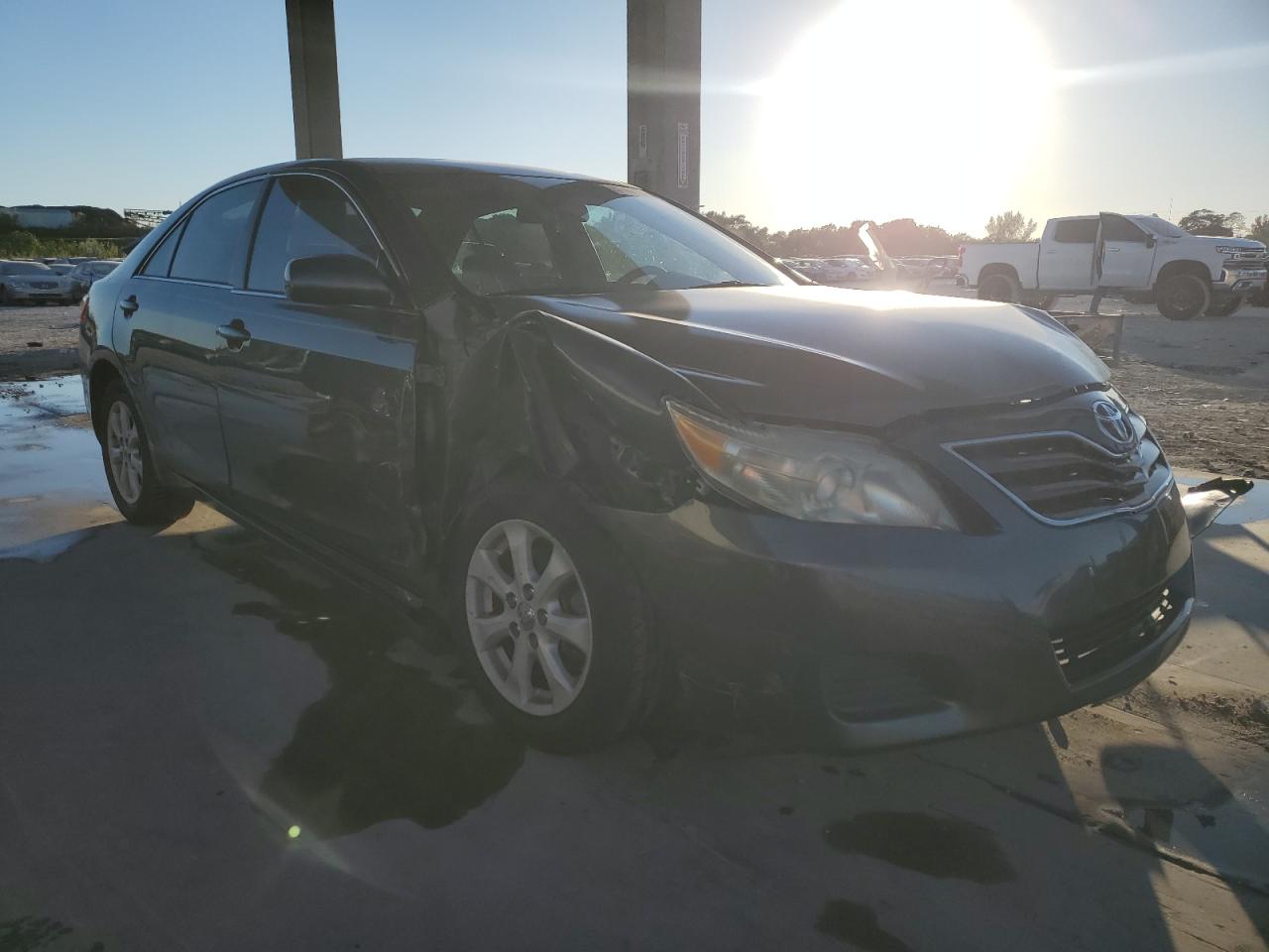 2010 Toyota Camry VIN 4T1BF3EK3AU035690 Copart auction photo, front end / minor dent/scratches damage thumbnail 4