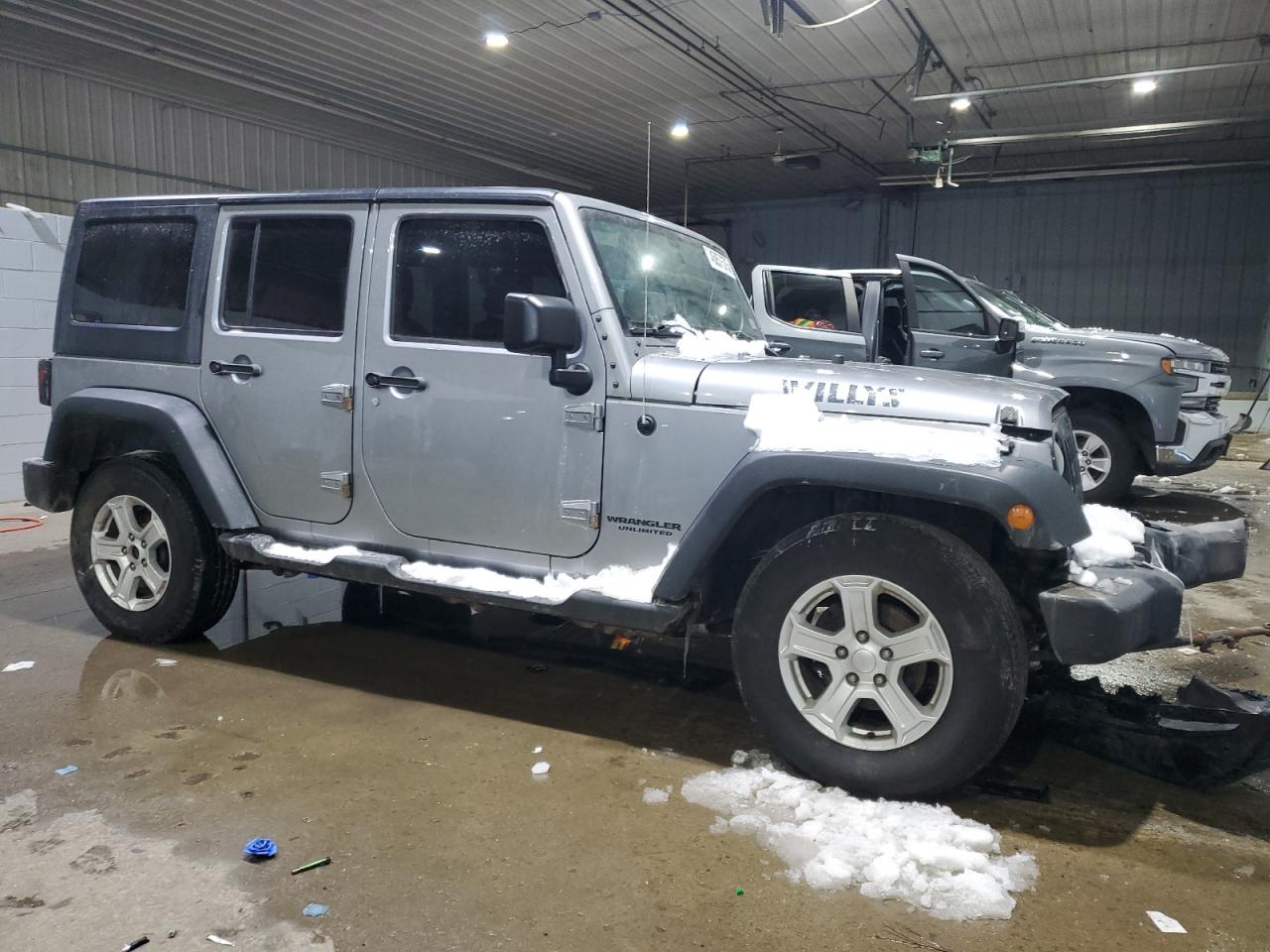 2015 Jeep Wrangler VIN 1C4BJWDG7FL715476 Copart auction photo, front end / minor dent/scratches damage thumbnail 4