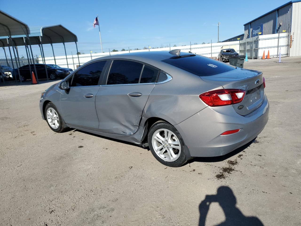 2018 Chevrolet Cruze VIN 1G1BE5SM2J7153665 Copart auction photo, side / rear end damage thumbnail 2